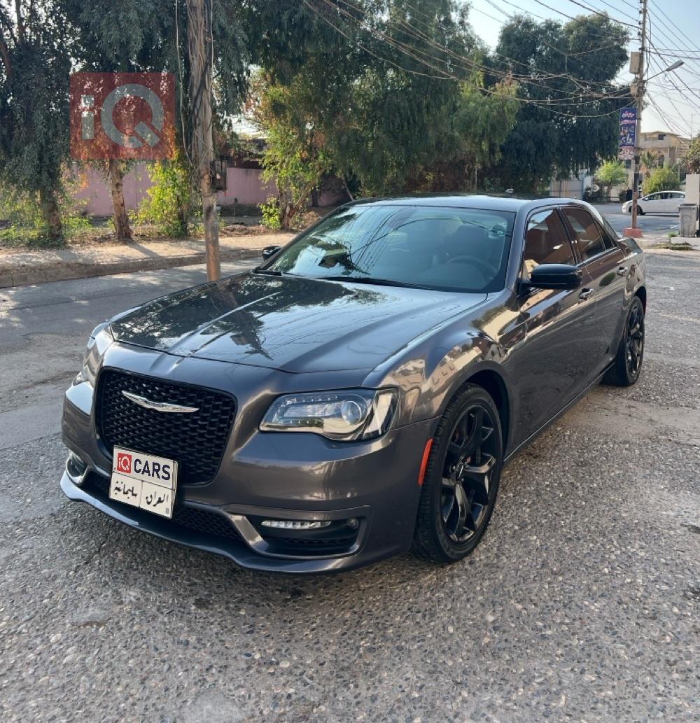 كرايسلر 300
